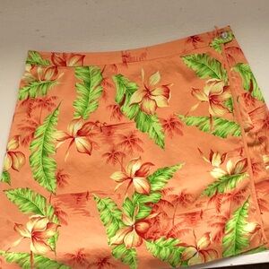 TOMMY BAHAMA TROPICAL SKORT-Excellent Condition